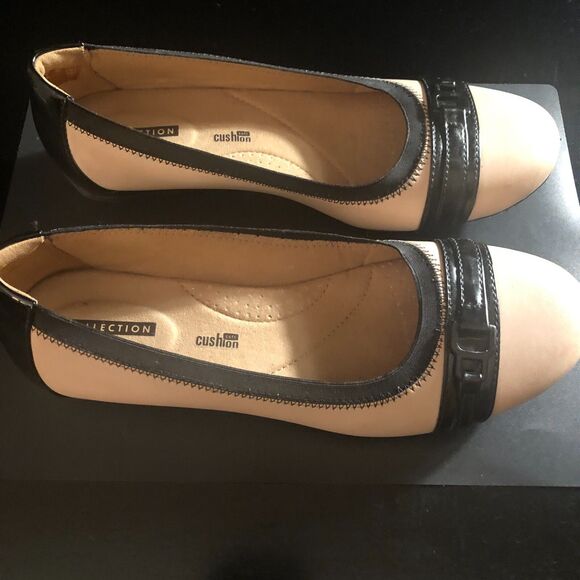 Clarks Collection Ballet Slip-on Flats Women Sz 8 M Kinzie Light Pink‎ & Patent - Picture 3 of 8